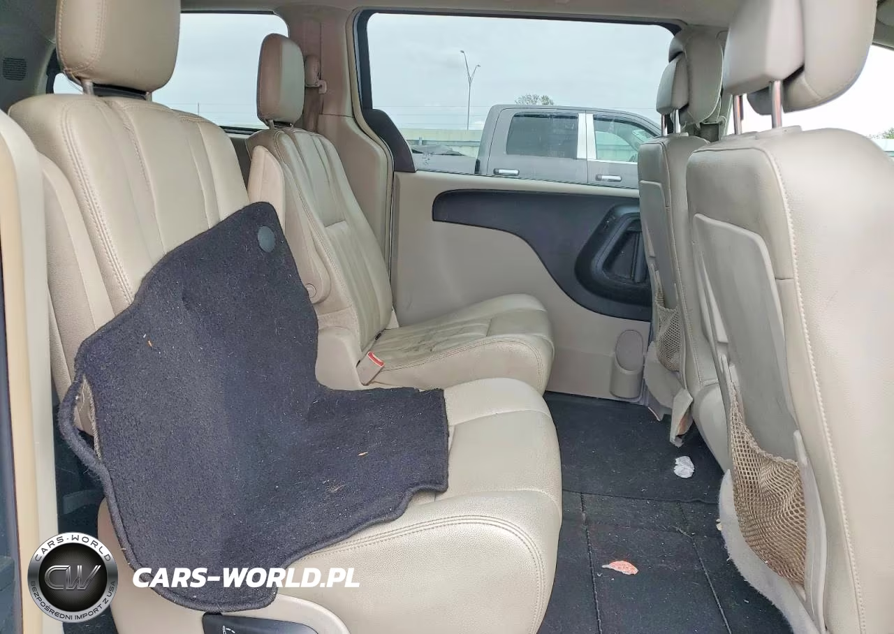 2013 Chrysler Town & Country Touring VIN:2C4RC1BG1DR519794 - 11
