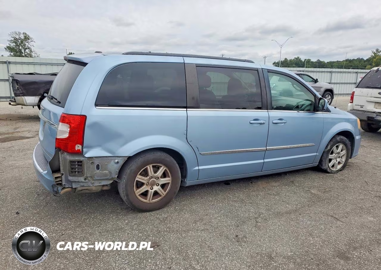 2013 Chrysler Town & Country Touring VIN:2C4RC1BG1DR519794 - 3