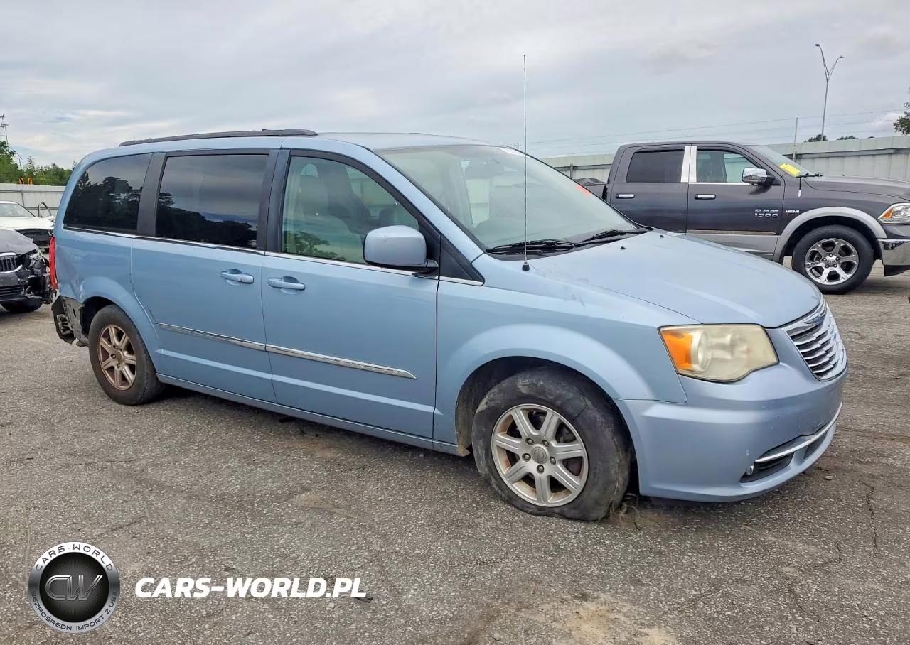 2013 Chrysler Town & Country Touring VIN:2C4RC1BG1DR519794 - 4