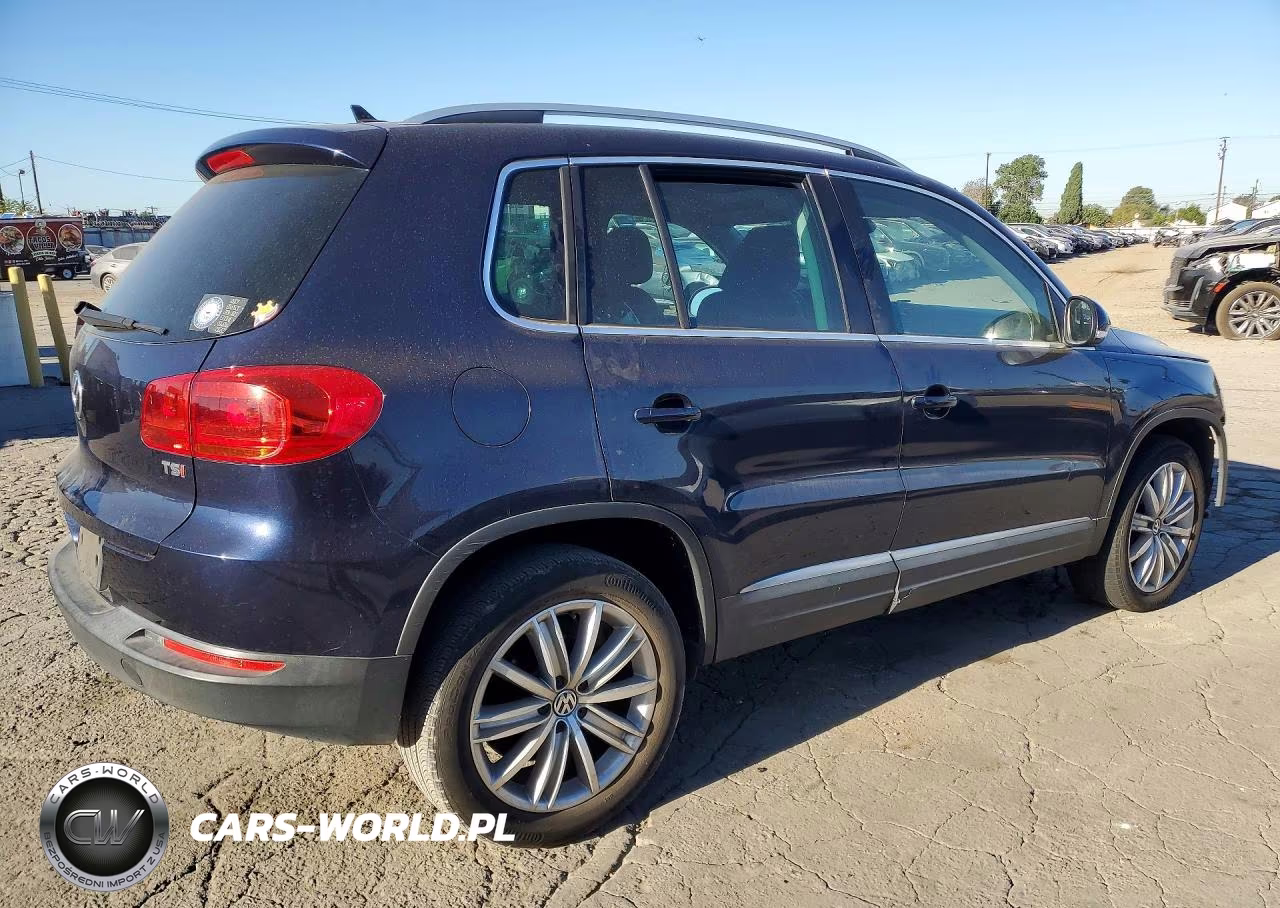2016 Volkswagen Tiguan S VIN:WVGAV7AX7GW526168 - 3