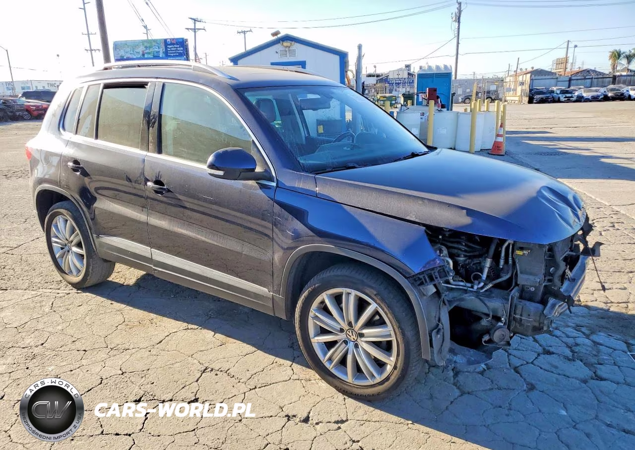 2016 Volkswagen Tiguan S VIN:WVGAV7AX7GW526168 - 4