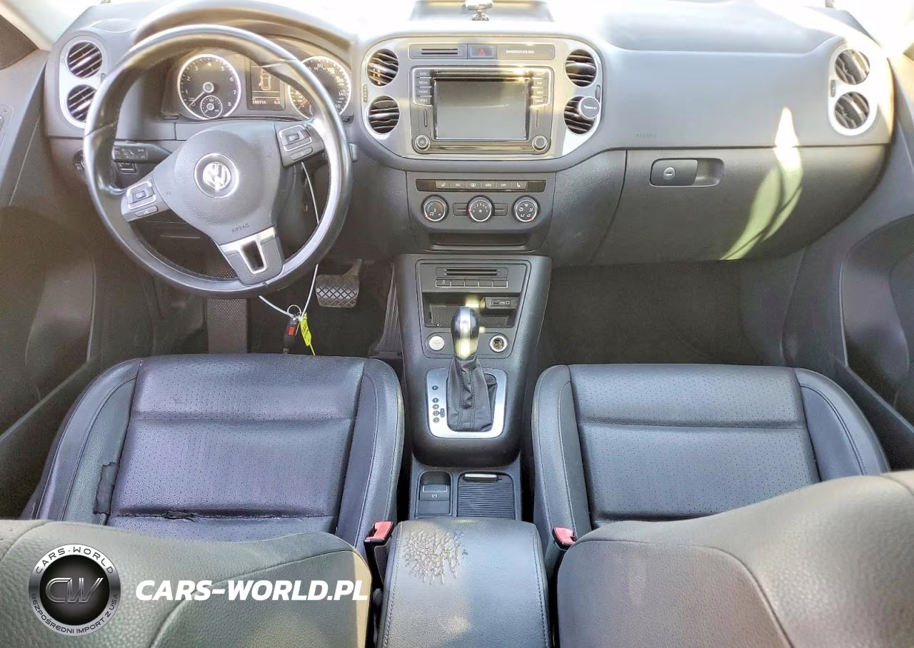 2016 Volkswagen Tiguan S VIN:WVGAV7AX7GW526168 - 8
