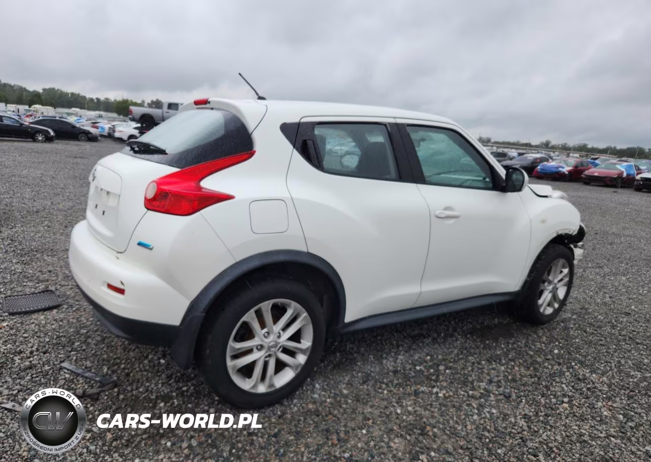 2014 Nissan Juke S VIN:JN8AF5MR4ET351898 - 3