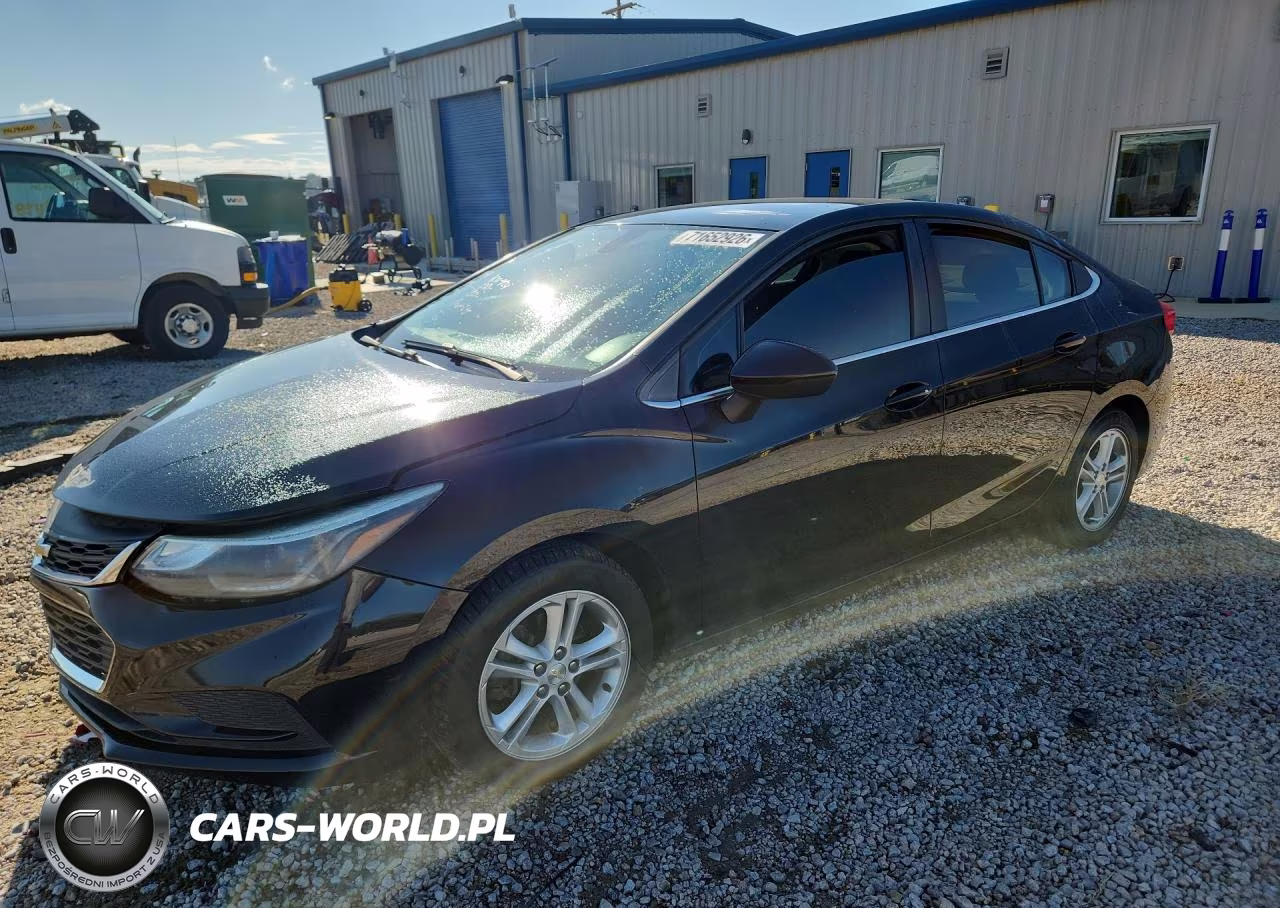 2017 Chevrolet Cruze Lt VIN:1G1BE5SM6H7217071 - 1
