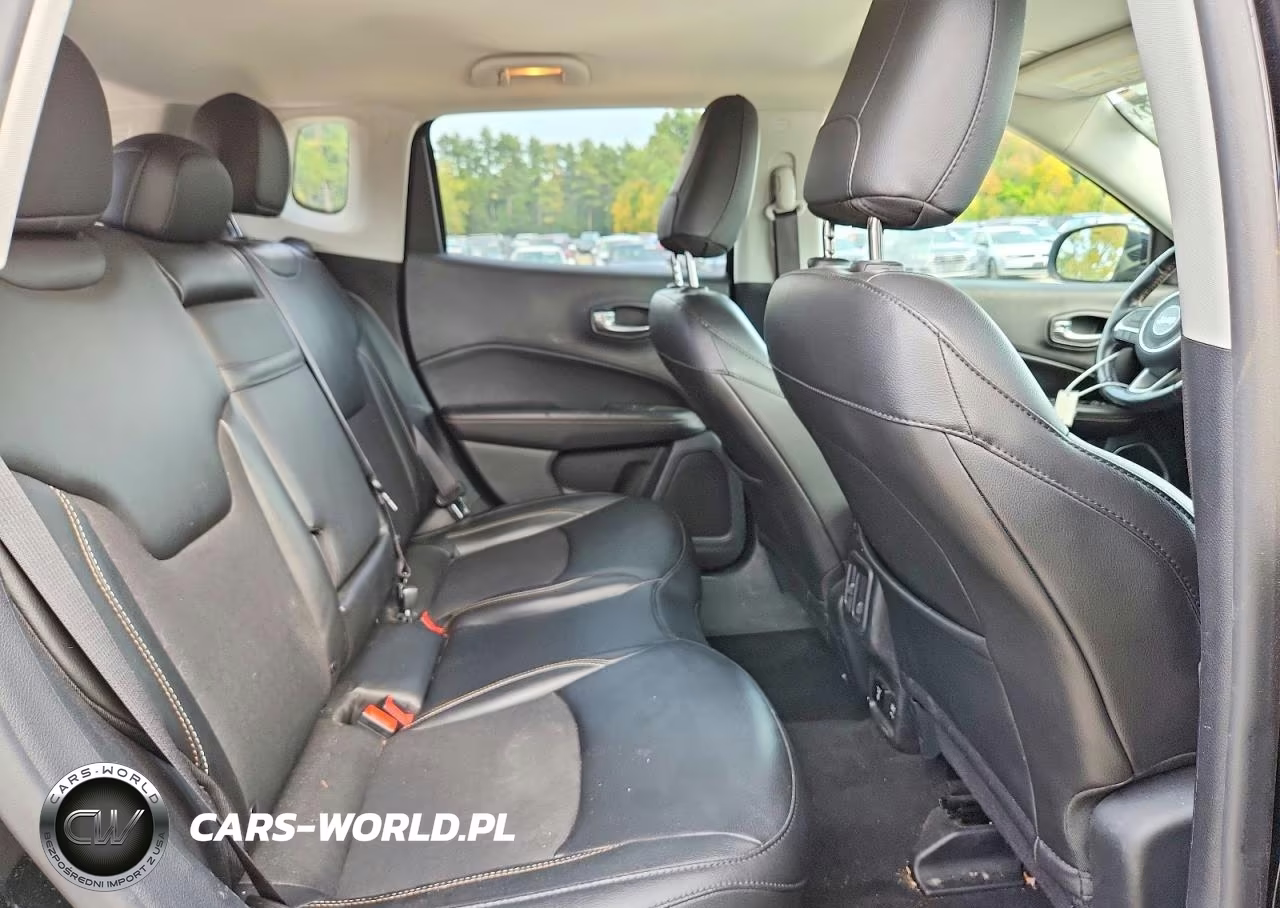 2019 Jeep Compass Latitude VIN:3C4NJDBB8KT850568 - 11