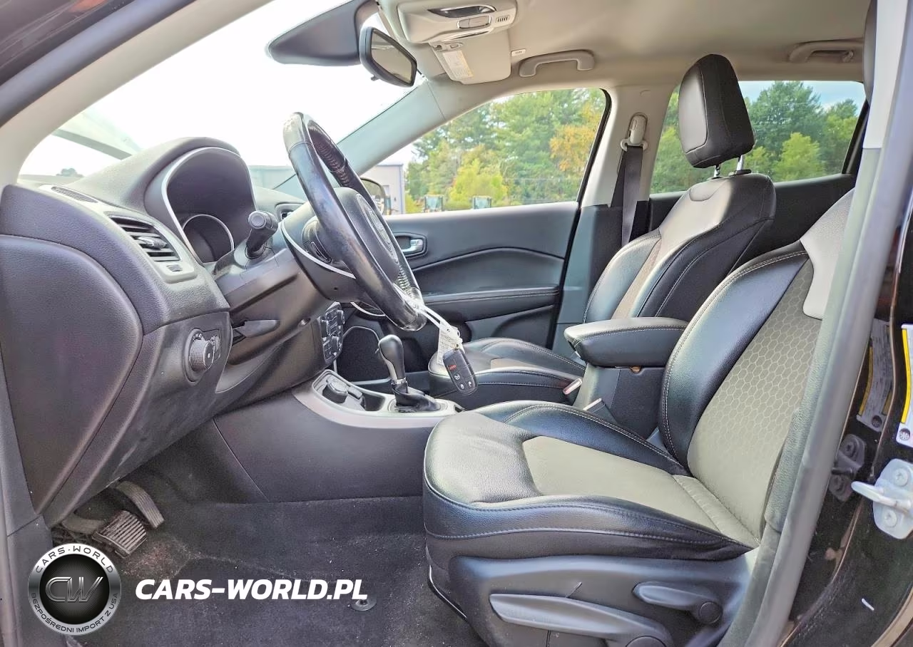 2019 Jeep Compass Latitude VIN:3C4NJDBB8KT850568 - 7