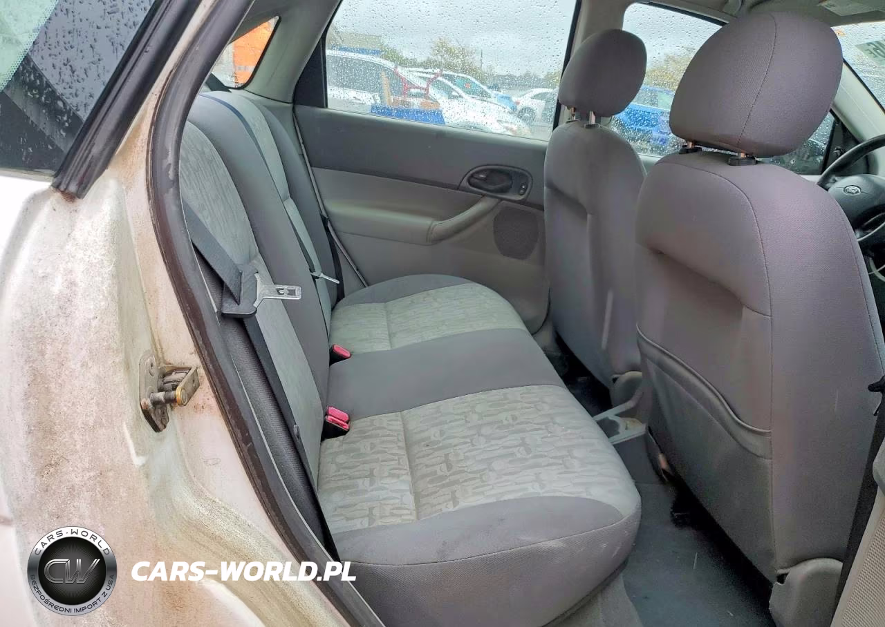 2005 Ford Focus Zx4 VIN:1FAFP34N35W122083 - 10