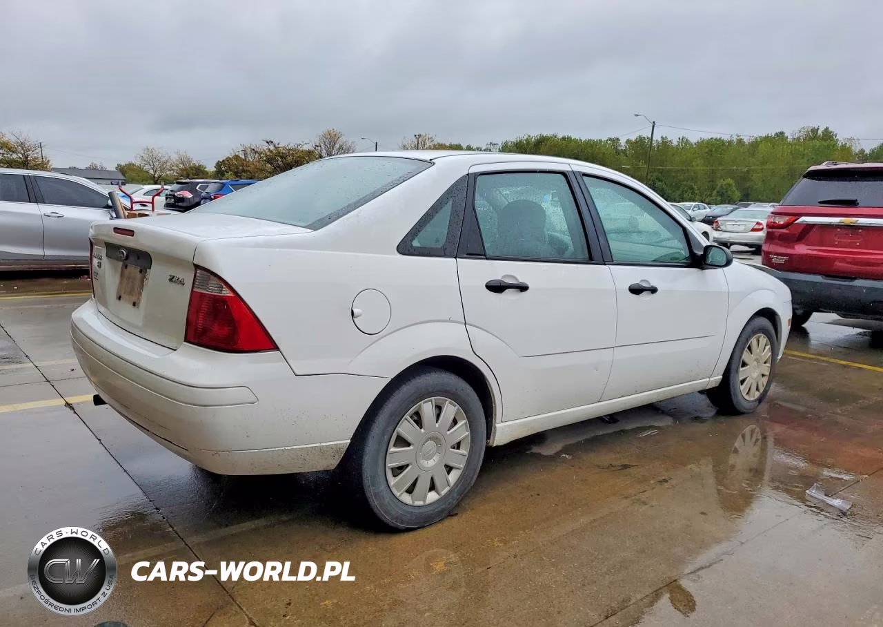2005 Ford Focus Zx4 VIN:1FAFP34N35W122083 - 3
