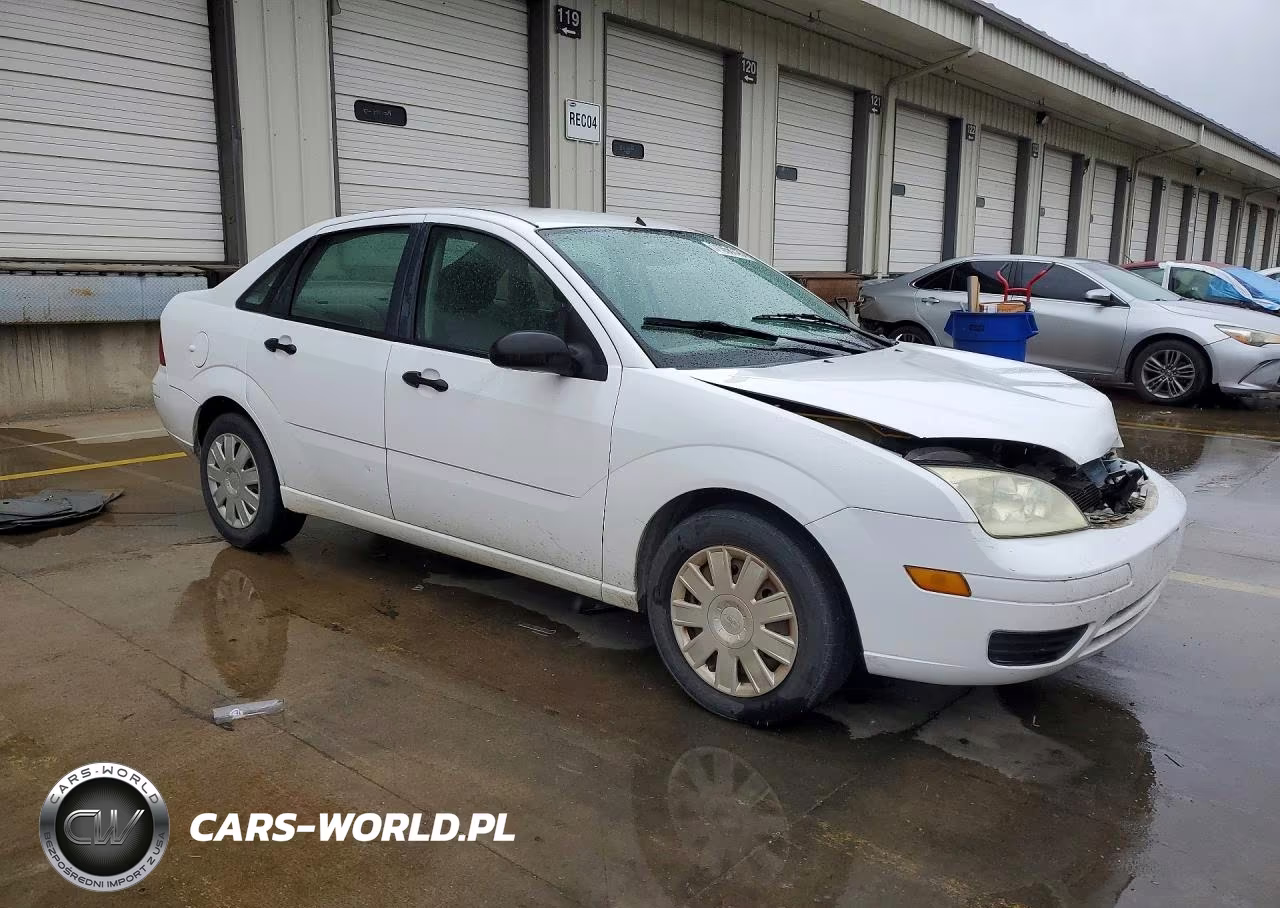 2005 Ford Focus Zx4 VIN:1FAFP34N35W122083 - 4