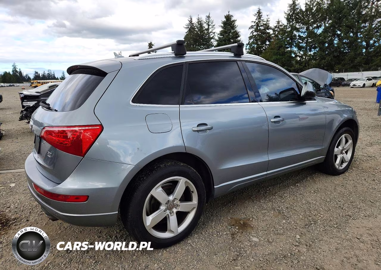 2010 Audi Q5 Premium Plus VIN:WA1LKAFP2AA093126 - 3