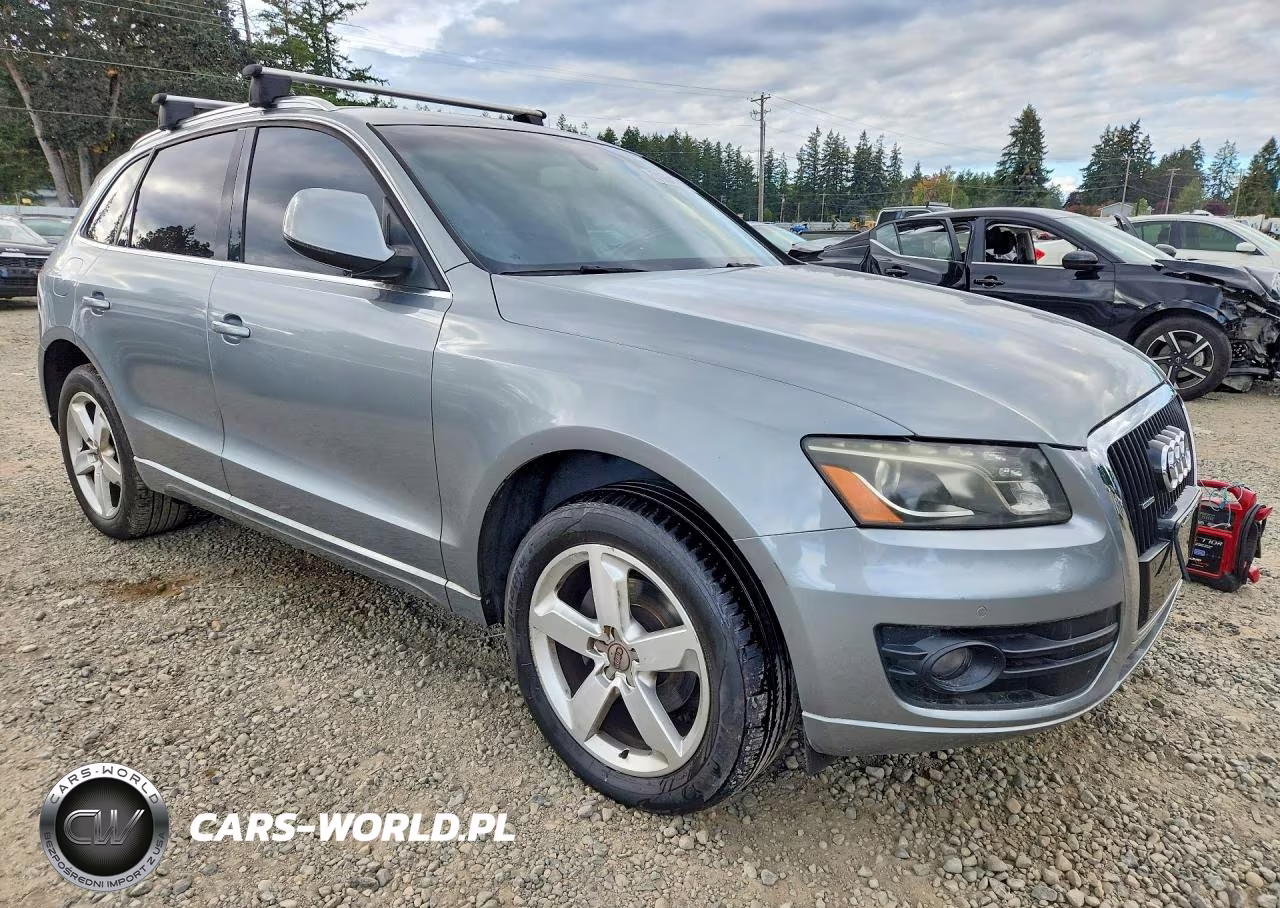 2010 Audi Q5 Premium Plus VIN:WA1LKAFP2AA093126 - 4