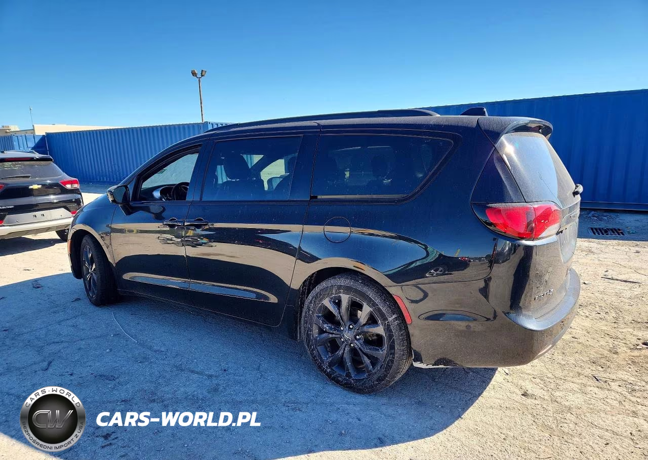 2019 Chrysler Pacifica Touring L VIN:2C4RC1BG0KR548538 - 2