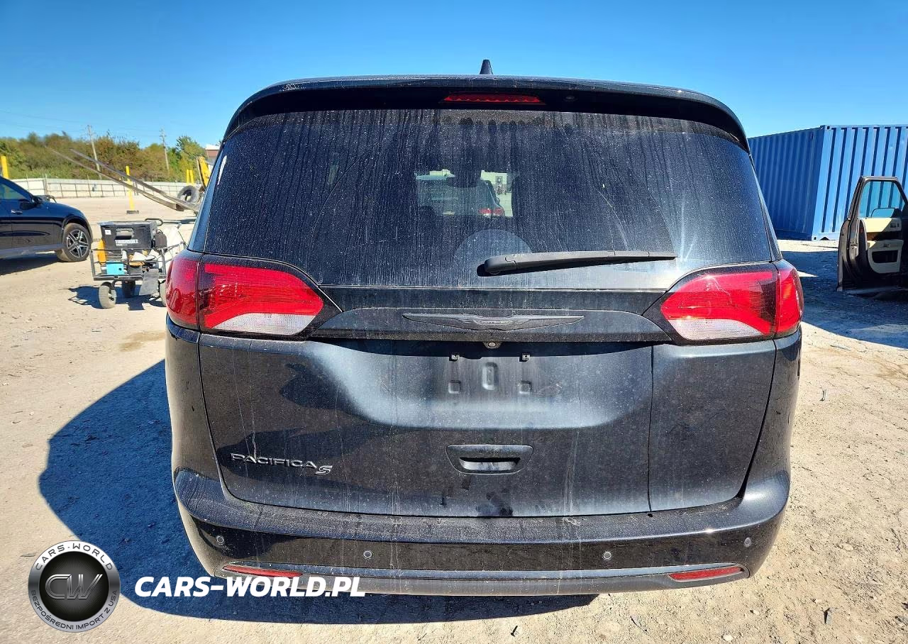 2019 Chrysler Pacifica Touring L VIN:2C4RC1BG0KR548538 - 6