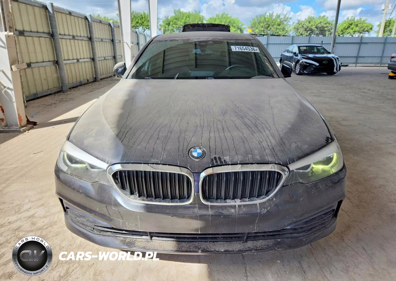 2019 BMW 530 Xi VIN:WBAJA7C52KWW30388 - 5