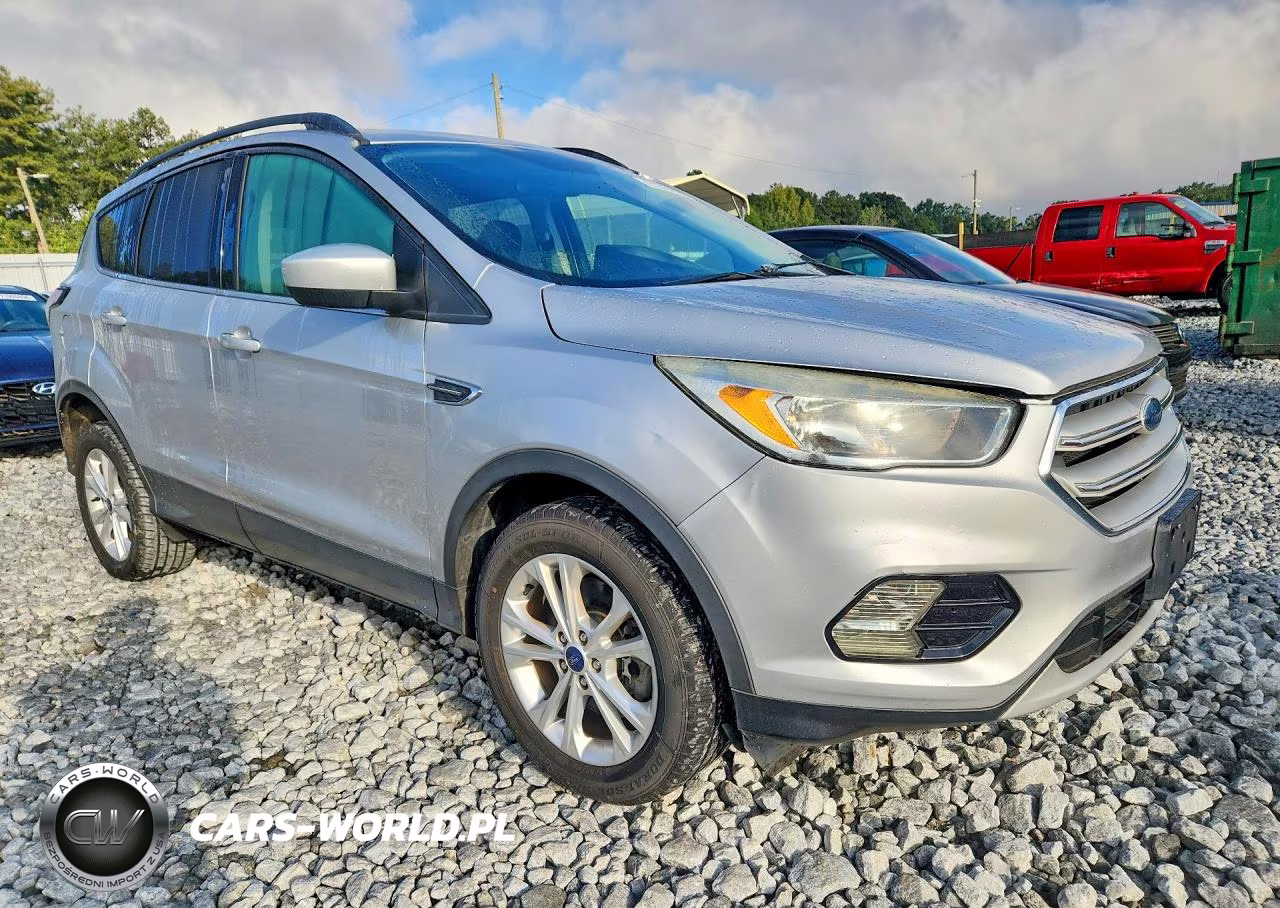 2018 Ford Escape Se VIN:1FMCU9GD9JUA50318 - 4