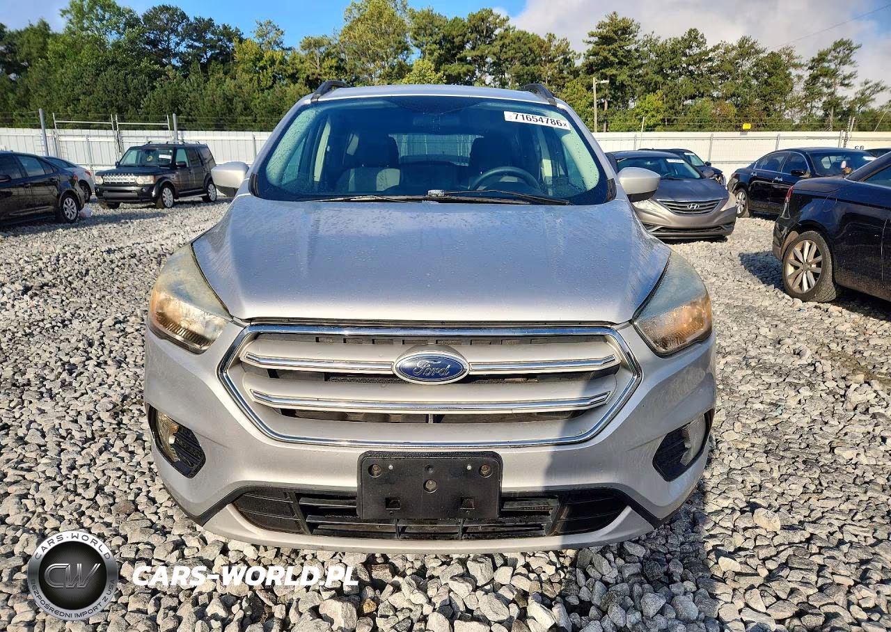 2018 Ford Escape Se VIN:1FMCU9GD9JUA50318 - 5