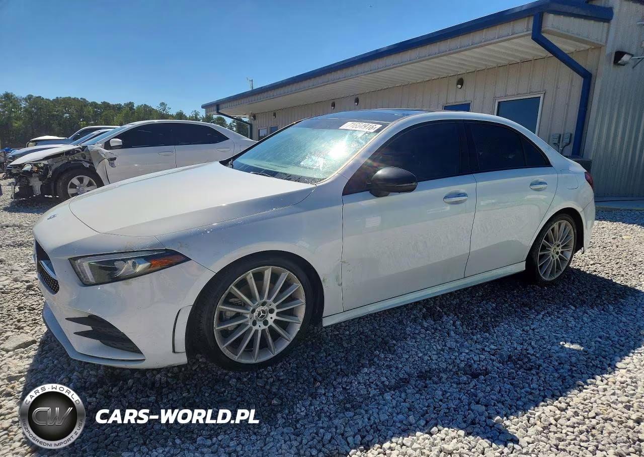 2021 Mercedes-Benz A 220