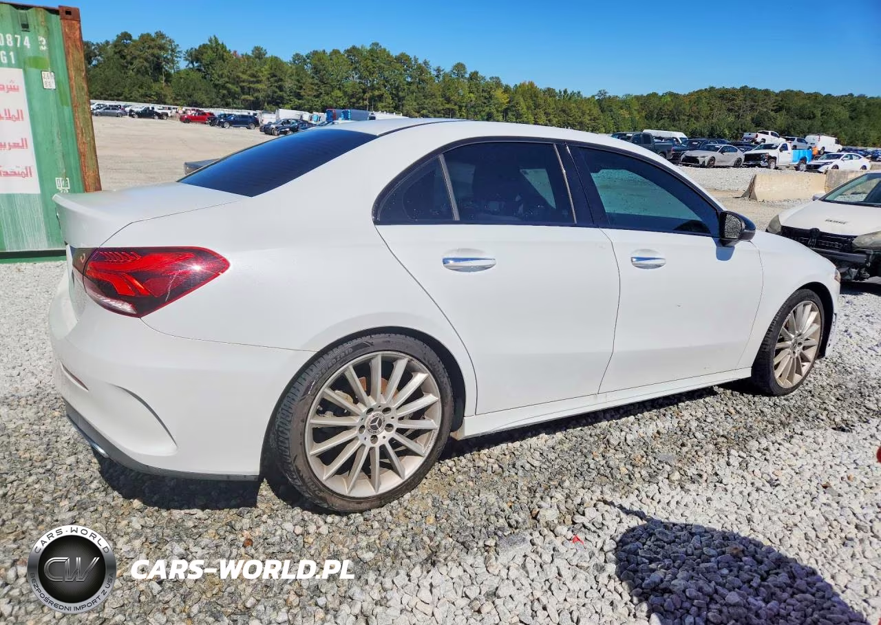 2021 Mercedes-Benz A 220 VIN:W1K3G4EB3MJ271215 - 3