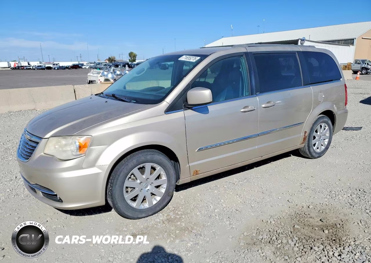 2013 Chrysler Town & Country Touring