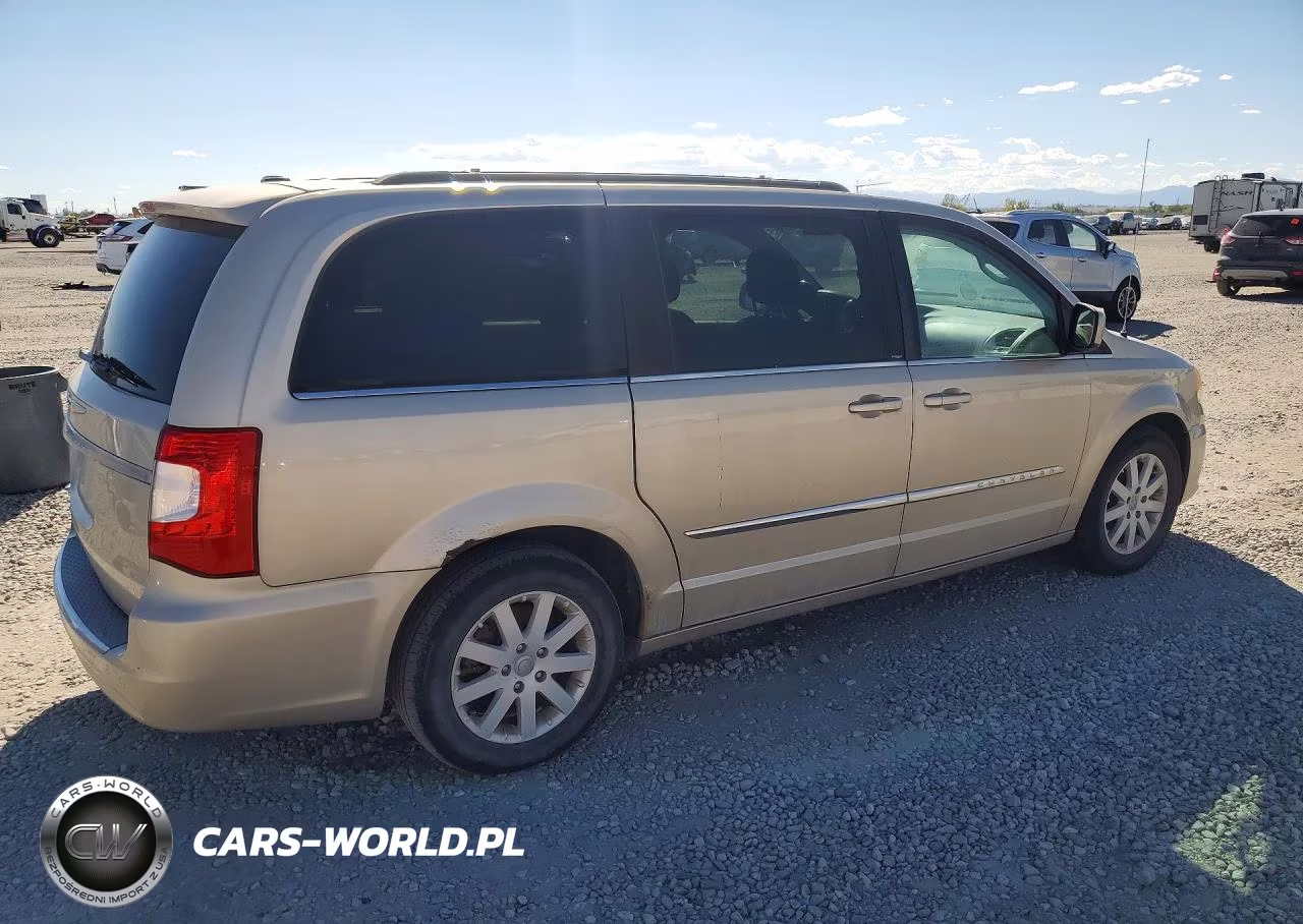 2013 Chrysler Town & Country Touring VIN:2C4RC1BGXDR674747 - 3