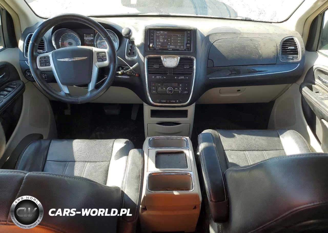 2013 Chrysler Town & Country Touring VIN:2C4RC1BGXDR674747 - 8