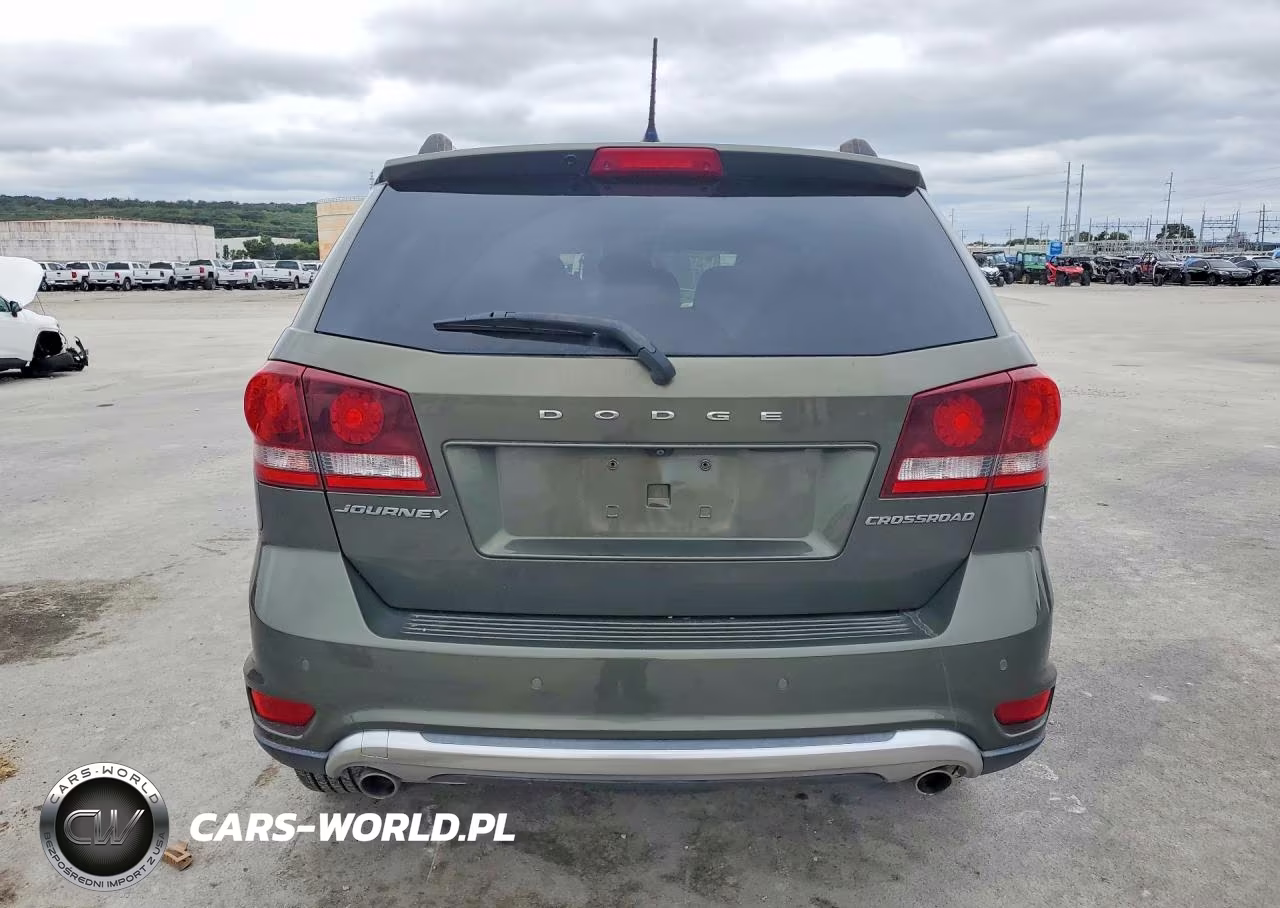 2018 Dodge Journey Crossroad VIN:3C4PDCGGXJT310555 - 6