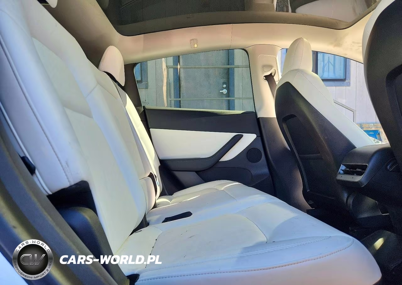 2021 Tesla Model Y VIN:5YJYGAEE8MF158019 - 11