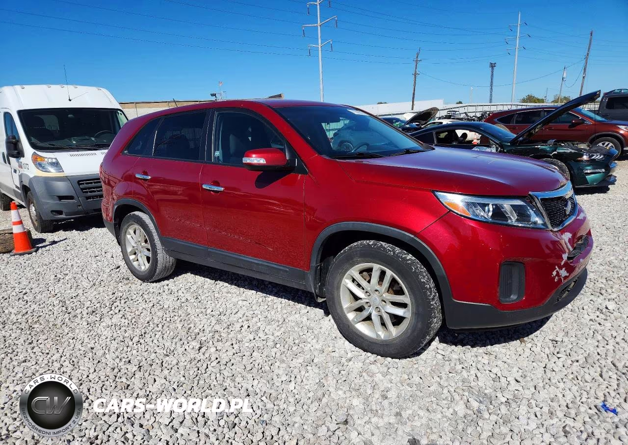 2015 Kia Sorento Lx VIN:5XYKT3A60FG608611 - 4