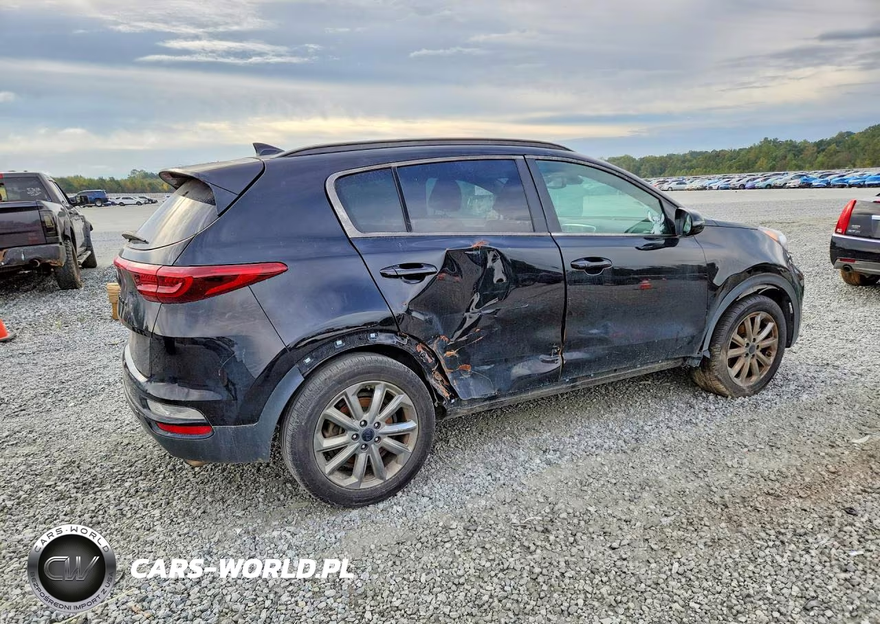 2021 Kia Sportage S VIN:KNDP63AC5M7866555 - 3