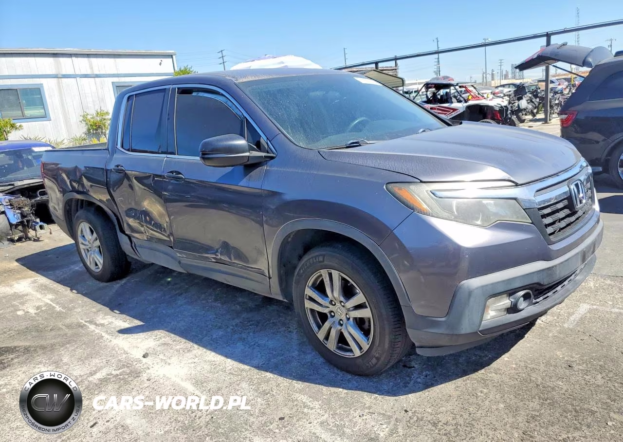 2017 Honda Ridgeline Rt VIN:5FPYK2F23HB010124 - 4