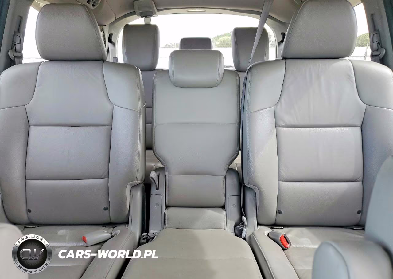2012 Honda Odyssey Touring VIN:5FNRL5H98CB130628 - 10