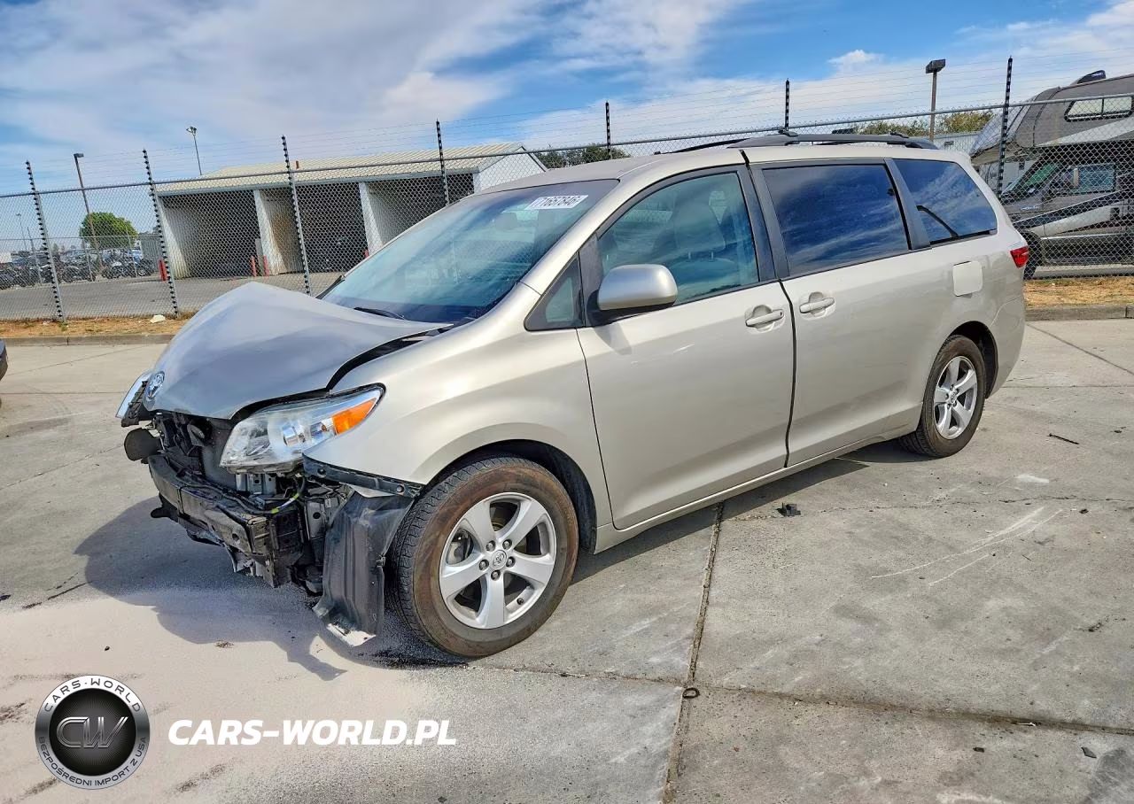 2017 Toyota Sienna Le