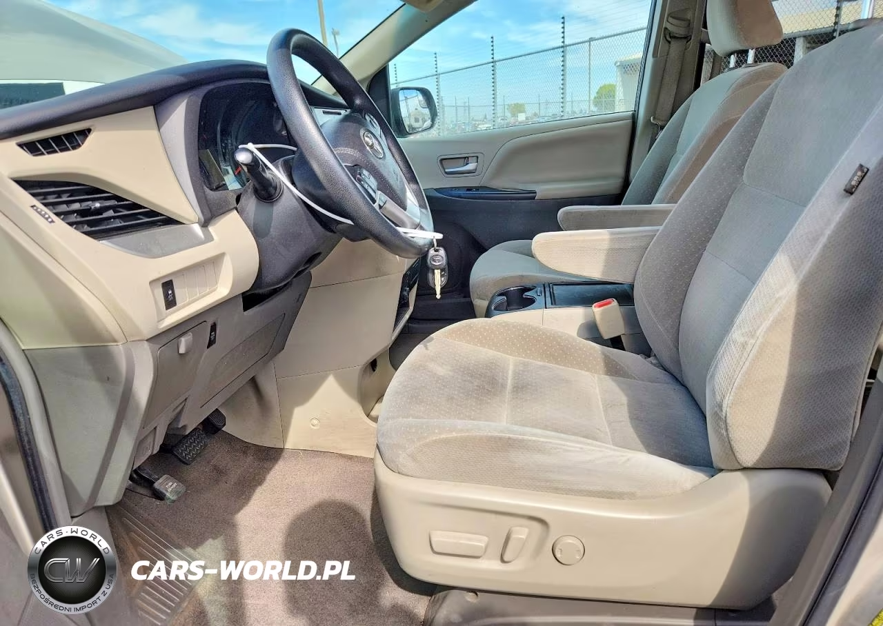 2017 Toyota Sienna Le VIN:5TDKZ3DC3HS869057 - 7