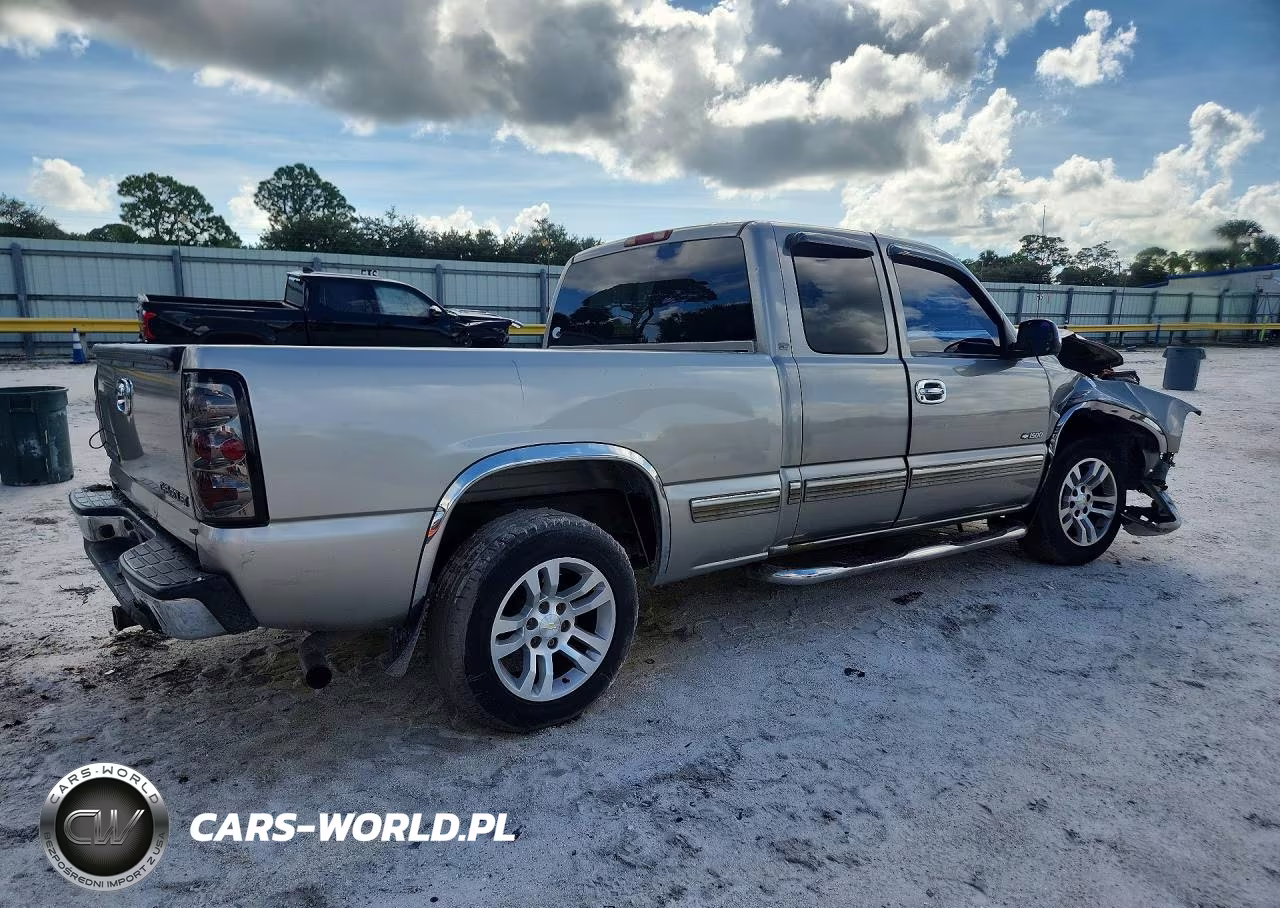 2002 Chevrolet Silverado C1500 VIN:2GCEC19V921422776 - 3