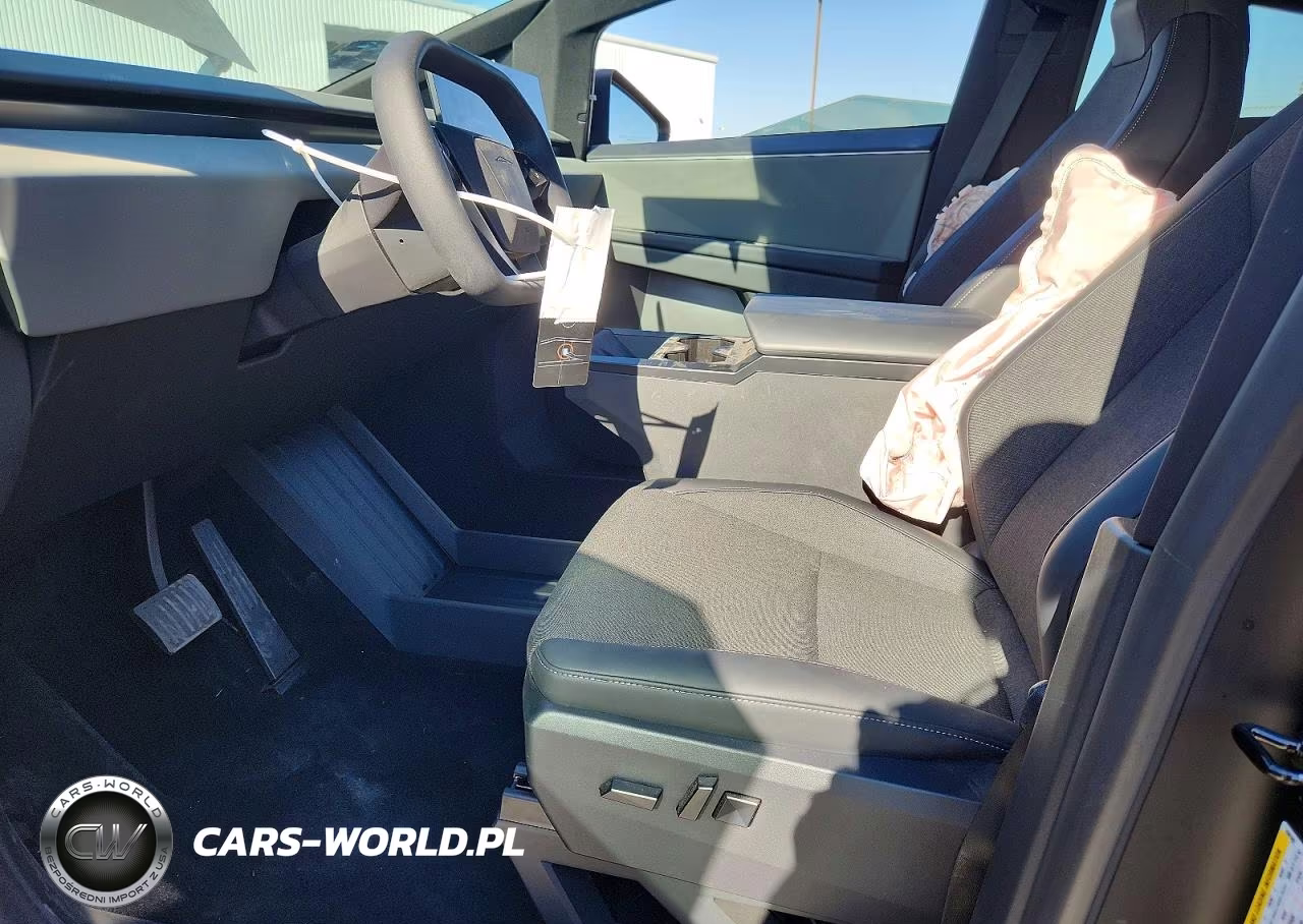 2026 Tesla Cybertruck VIN:7G2CEHEDXTA098589 - 7