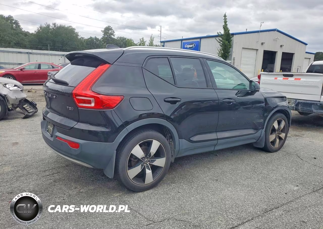 2021 Volvo Xc40 T5 Momentum VIN:YV4162UK6M2558212 - 3