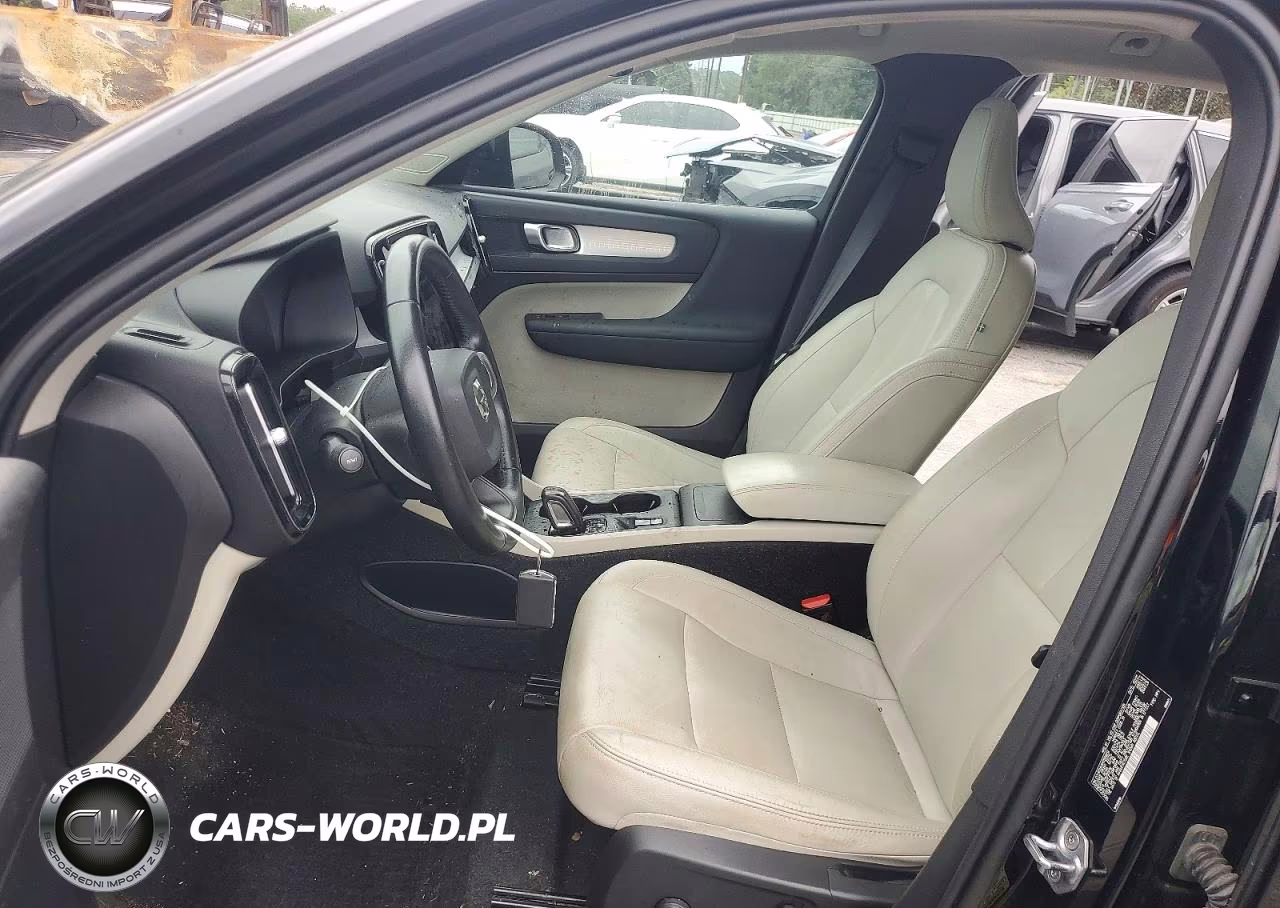 2021 Volvo Xc40 T5 Momentum VIN:YV4162UK6M2558212 - 7