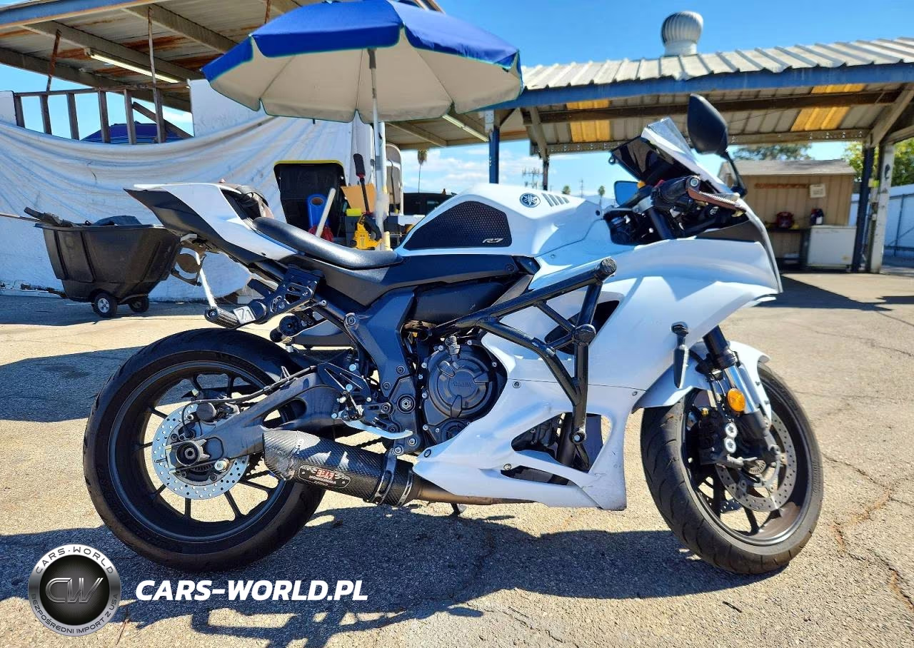 2023 Yamaha Yzfr7 – zdjęcie 1 z 9