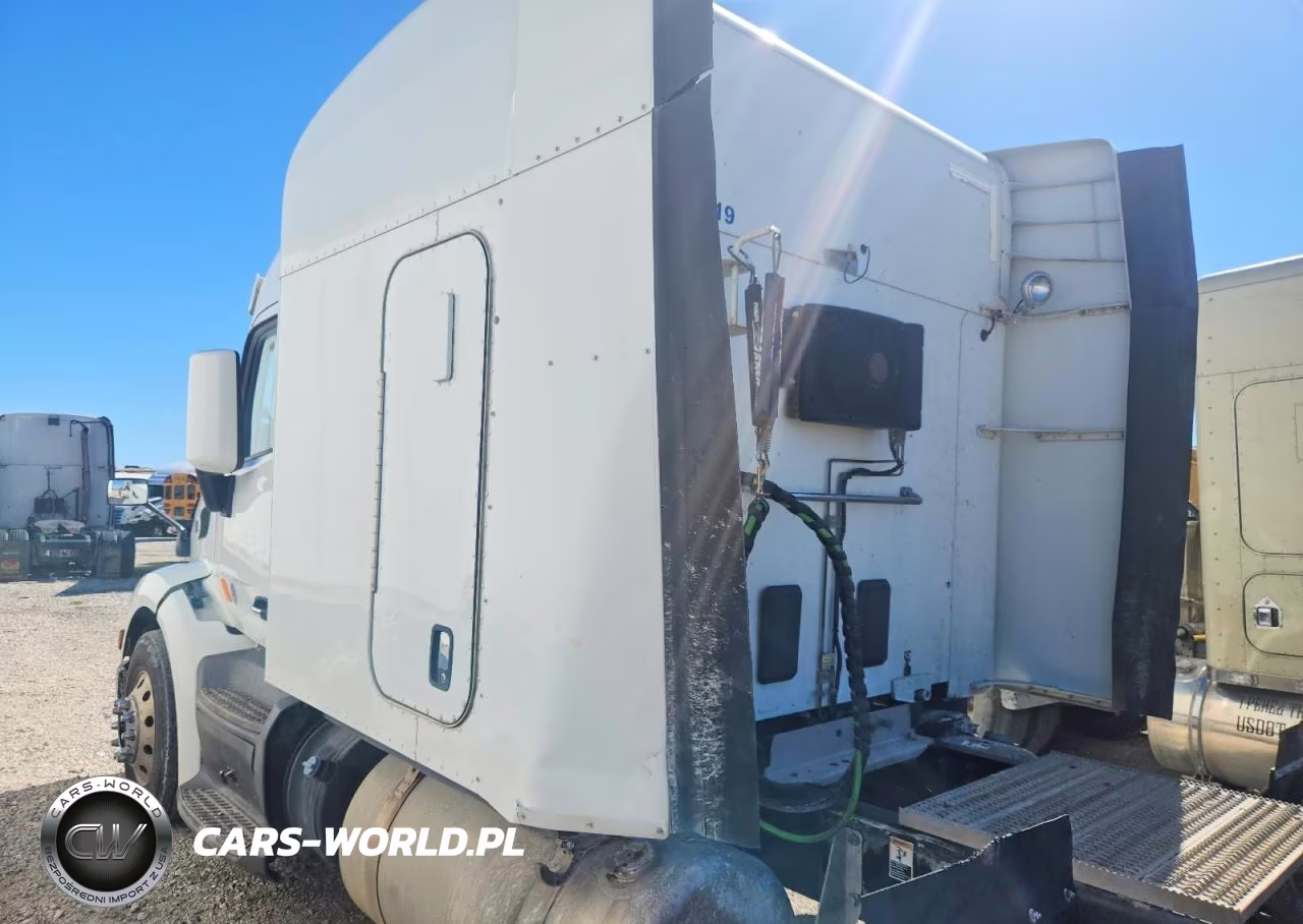 2018 Peterbilt 579 Semi Truck VIN:1XPBDP9X6JD484061 - 14