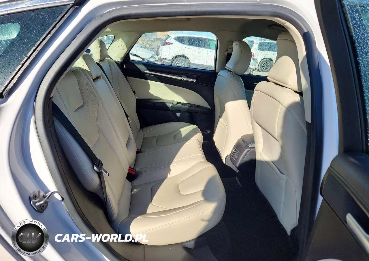 2018 Ford Fusion Titanium-Platinum VIN:3FA6P0D96JR168702 - 10