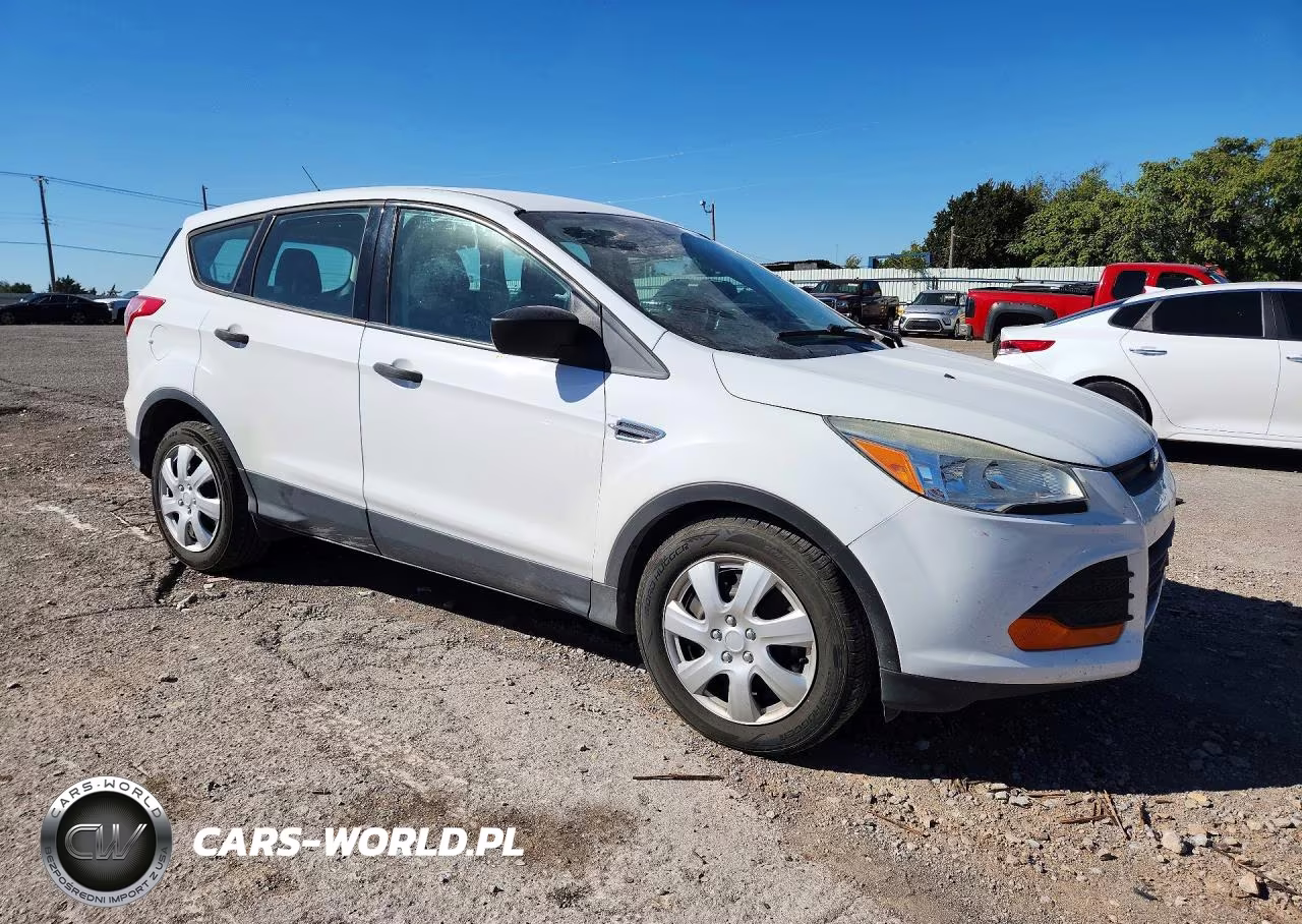 2016 Ford Escape S VIN:1FMCU0F79GUA03323 - 4