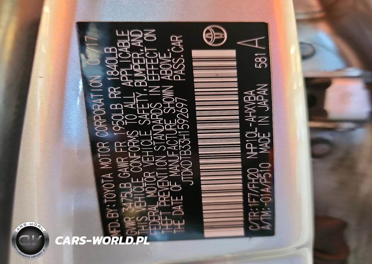 2017 Toyota Prius C One VIN:JTDKDTB33H1592697 - 12