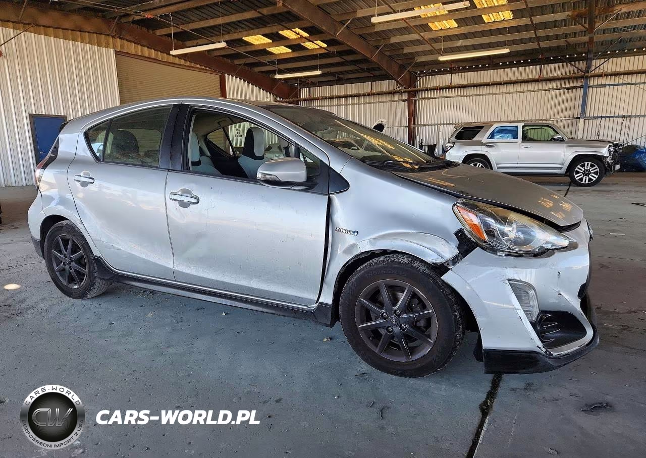 2017 Toyota Prius C One VIN:JTDKDTB33H1592697 - 4