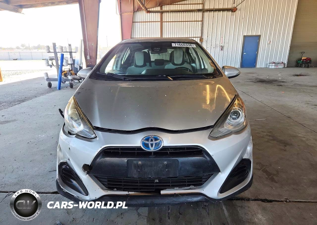 2017 Toyota Prius C One VIN:JTDKDTB33H1592697 - 5