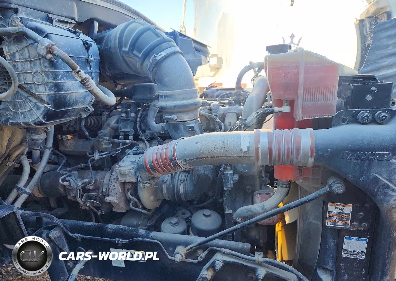 2018 Peterbilt 579 Semi Truck VIN:1XPBDP9X4JD474046 - 11