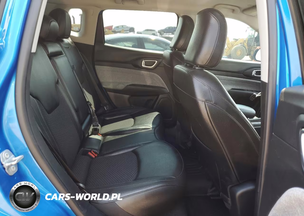 2022 Jeep Compass Latitude VIN:3C4NJDBB3NT152518 - 11