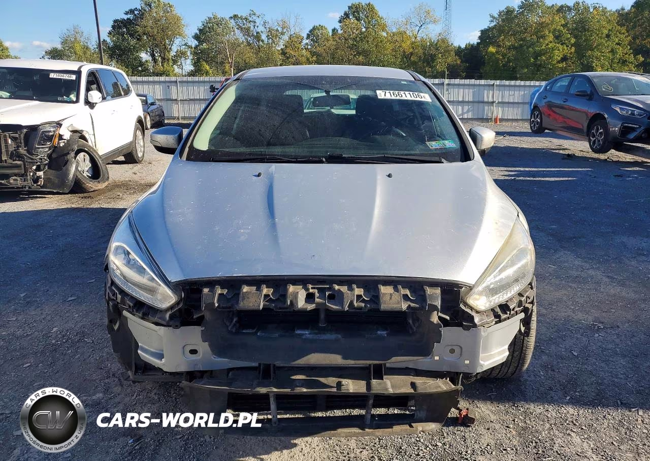 2015 Ford Focus Se VIN:1FADP3K29FL352424 - 5