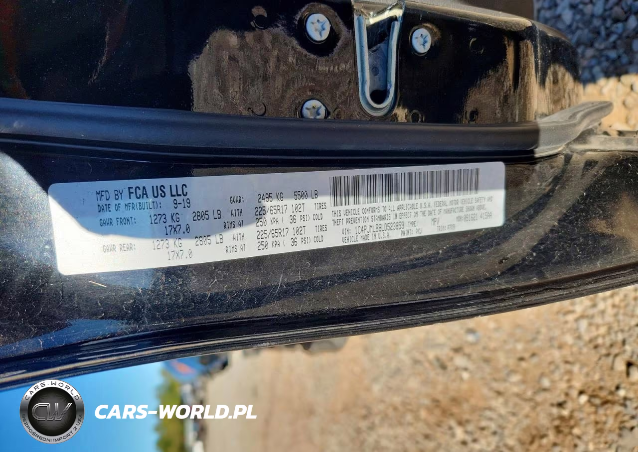 2020 Jeep Cherokee Latitude Plus VIN:1C4PJMLB8LD523859 - 13