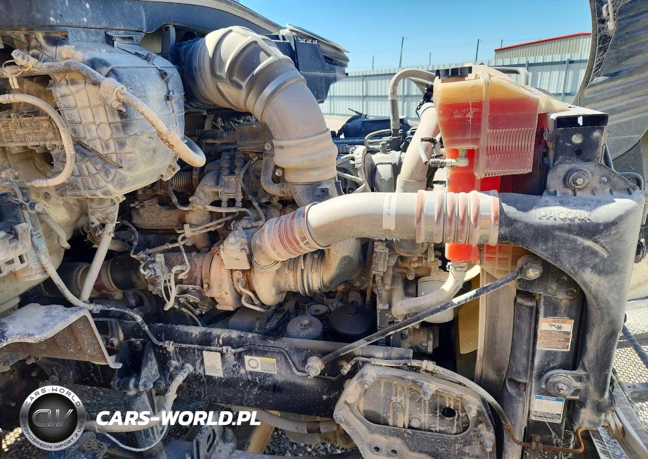 2019 Peterbilt 579 Semi Truck VIN:1XPBDP9X4KD261356 - 10