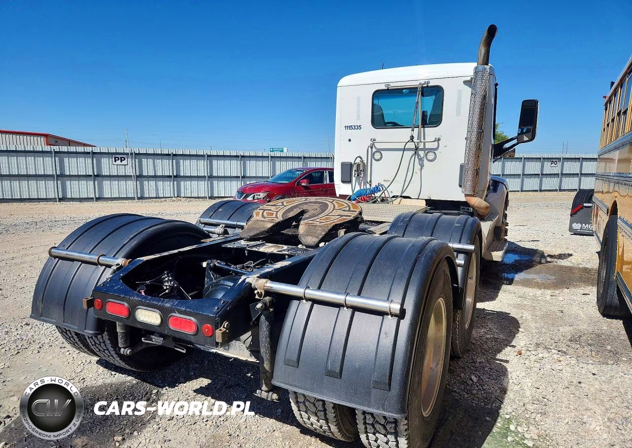 2019 Peterbilt 579 Semi Truck VIN:1XPBDP9X4KD261356 - 3